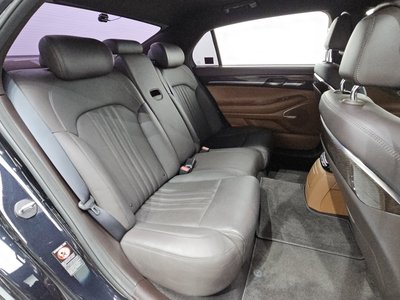 2019 Genesis G90 thumbnail 17