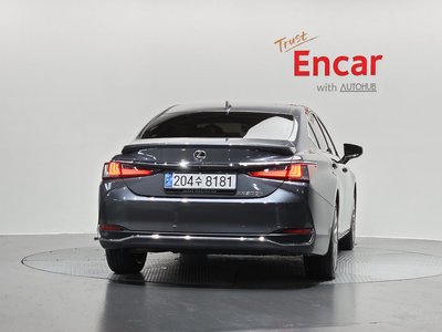 2024 Lexus ES 照片 3