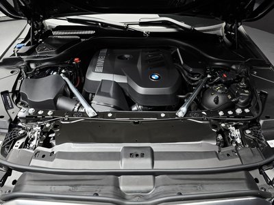 2025 BMW 5 SERIES — фото 7