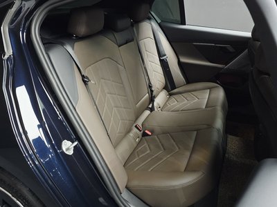 صورة مصغرة 11 لـ 2025 BMW 5 SERIES
