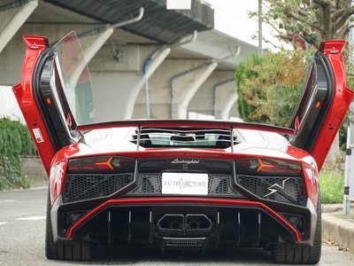 LAMBORGHINI AVENTADOR - 6