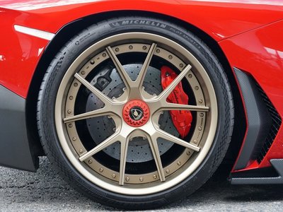 LAMBORGHINI AVENTADOR - 10