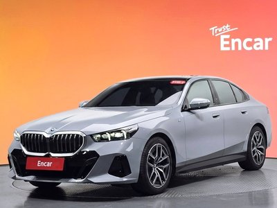 BMW 5 SERIES - 1
