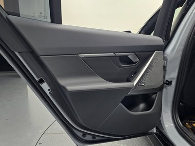 2025 BMW 5 SERIES thumbnail 16
