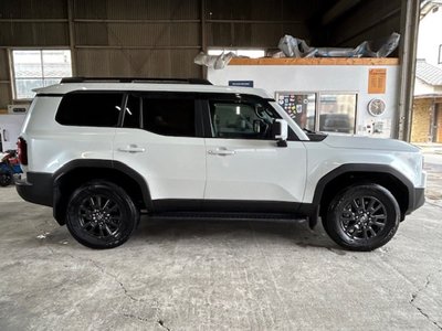 TOYOTA LAND CRUISER 250 - 7