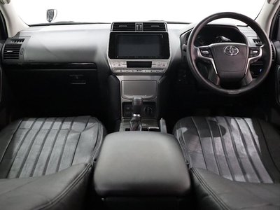 TOYOTA LAND CRUISER PRADO - 9