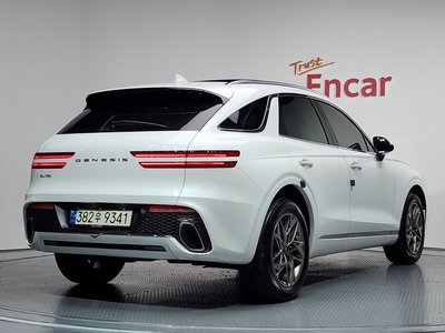 صورة 3 لـ 2021 Genesis GV70