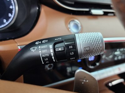 2021 Genesis GV70 — миниатюра 28