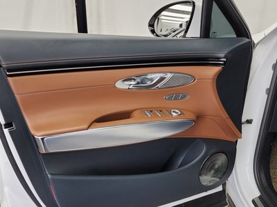 2021 Genesis GV70 — миниатюра 14