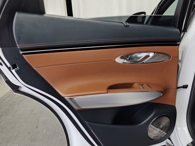 2021 Genesis GV70 — миниатюра 15