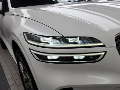 صورة 9 لـ 2021 Genesis GV70