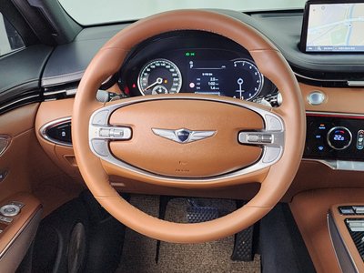 2021 Genesis GV70 — миниатюра 19