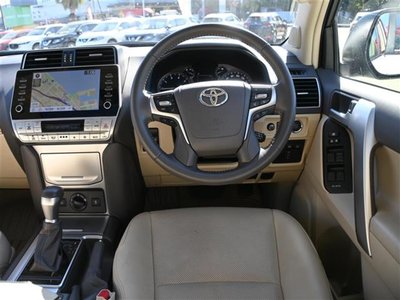 TOYOTA LAND CRUISER PRADO - 7