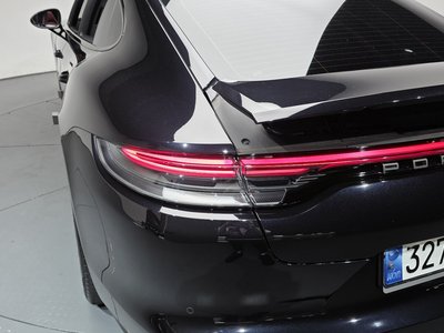 PORSCHE PANAMERA - 10