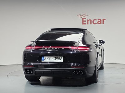 PORSCHE PANAMERA - 4