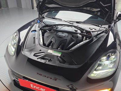 PORSCHE PANAMERA - 7