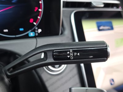 MERCEDES-BENZ E-CLASS - 9