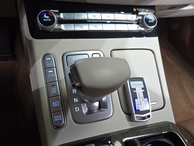 2019 Genesis G90 缩略图 12