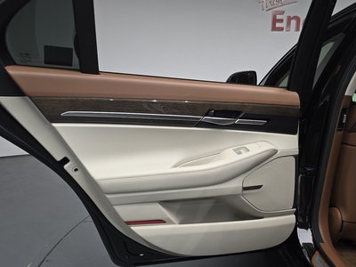 2019 Genesis G90 缩略图 15