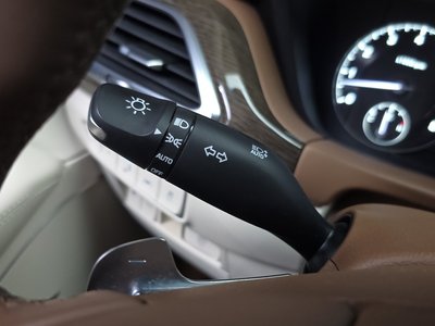 2019 Genesis G90 缩略图 31