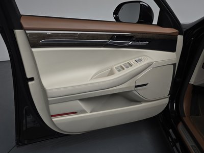 2019 Genesis G90 缩略图 14
