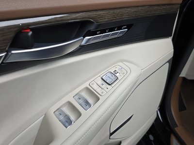 2019 Genesis G90 缩略图 30