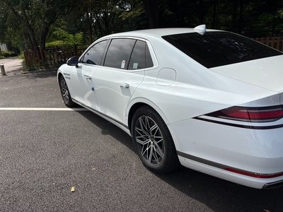 صورة 3 لـ 2025 Genesis G90 (RS4)