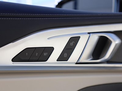 2021 BMW 8 SERIES CABRIOLET 缩略图 16