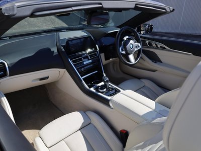 2021 BMW 8 SERIES CABRIOLET 缩略图 12