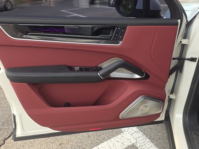 2011 Porsche CAYENNE — миниатюра 14