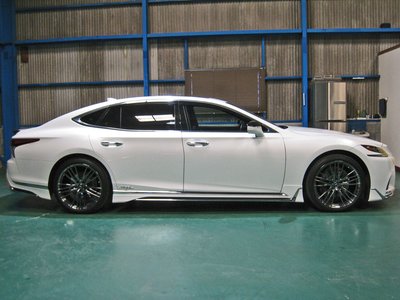 LEXUS LS - 10