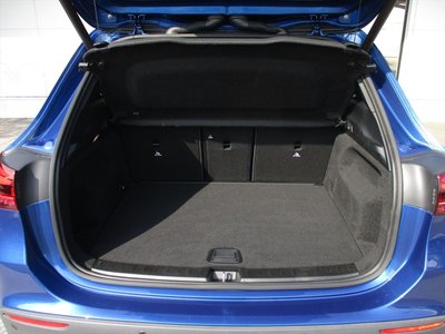 MERCEDES-BENZ GLA - 10