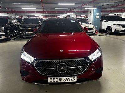 2025 Mercedes-BENZ E-CLASS photo 1