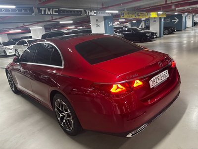 2025 Mercedes-BENZ E-CLASS photo 6