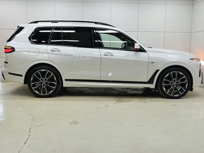 2025 BMW X7 照片 9