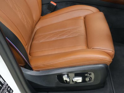 2025 BMW X7 缩略图 40
