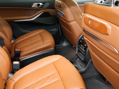 2025 BMW X7 缩略图 48