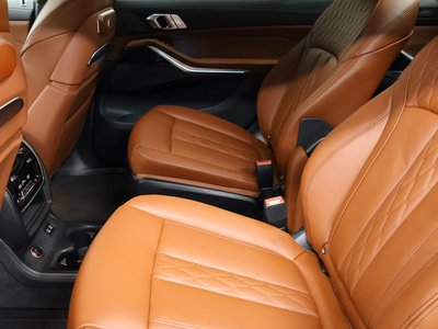 2025 BMW X7 缩略图 46
