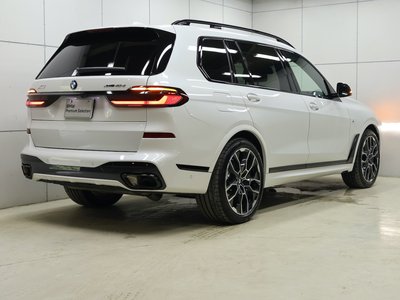 2025 BMW X7 照片 10