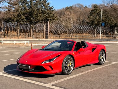 FERRARI F8 SPIDER - 1