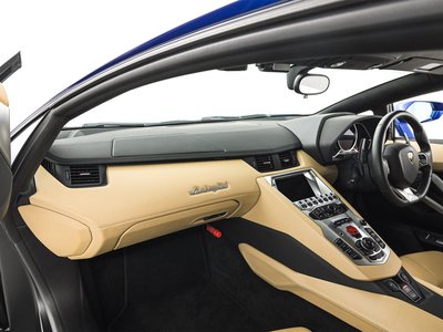 2014 Lamborghini AVENTADOR 缩略图 16