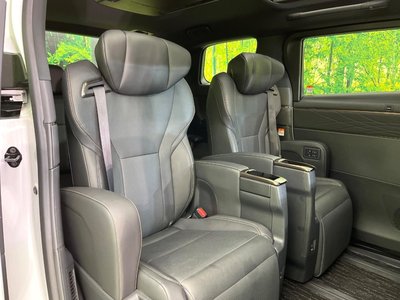 2025 Toyota ALPHARD photo 10