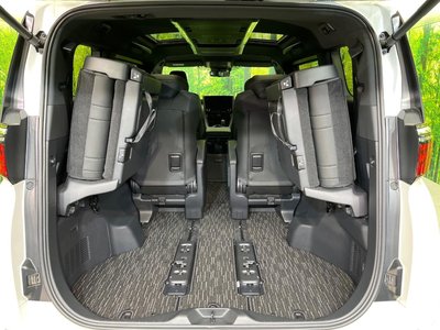2025 Toyota ALPHARD 缩略图 12