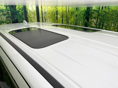 2025 Toyota ALPHARD photo 3