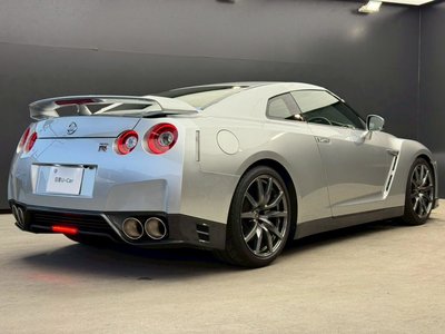 NISSAN GT-R - 5
