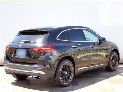 MERCEDES-BENZ GLA - 2