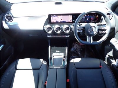 MERCEDES-BENZ GLA - 3