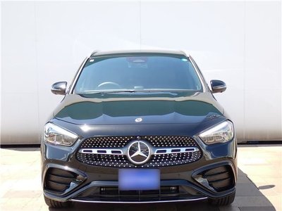 MERCEDES-BENZ GLA - 4