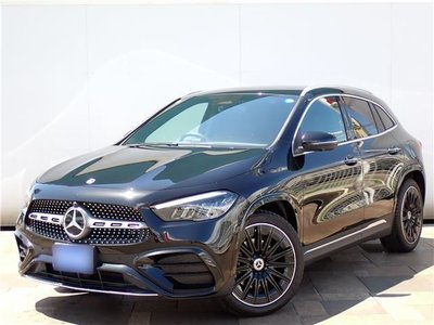 MERCEDES-BENZ GLA - 1