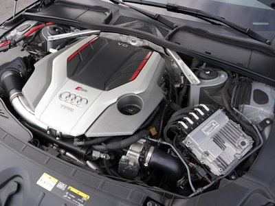 2021 AUDI RS4 AVANT — миниатюра 21